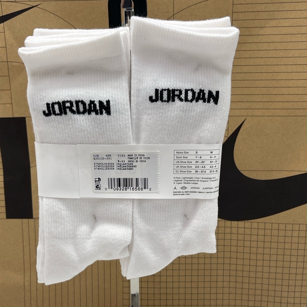 JORDAN JUMPMAN CREW Socks 
6PK

Style XJ0130-001 - Picture 10 of 16